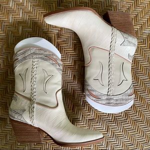 Dolce Vita Ivory Crocodile Leather Western Booties, Size 8.5
